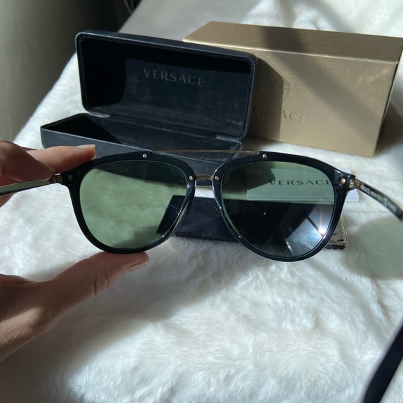 Versace Sunglasses - Picture 6 of 12